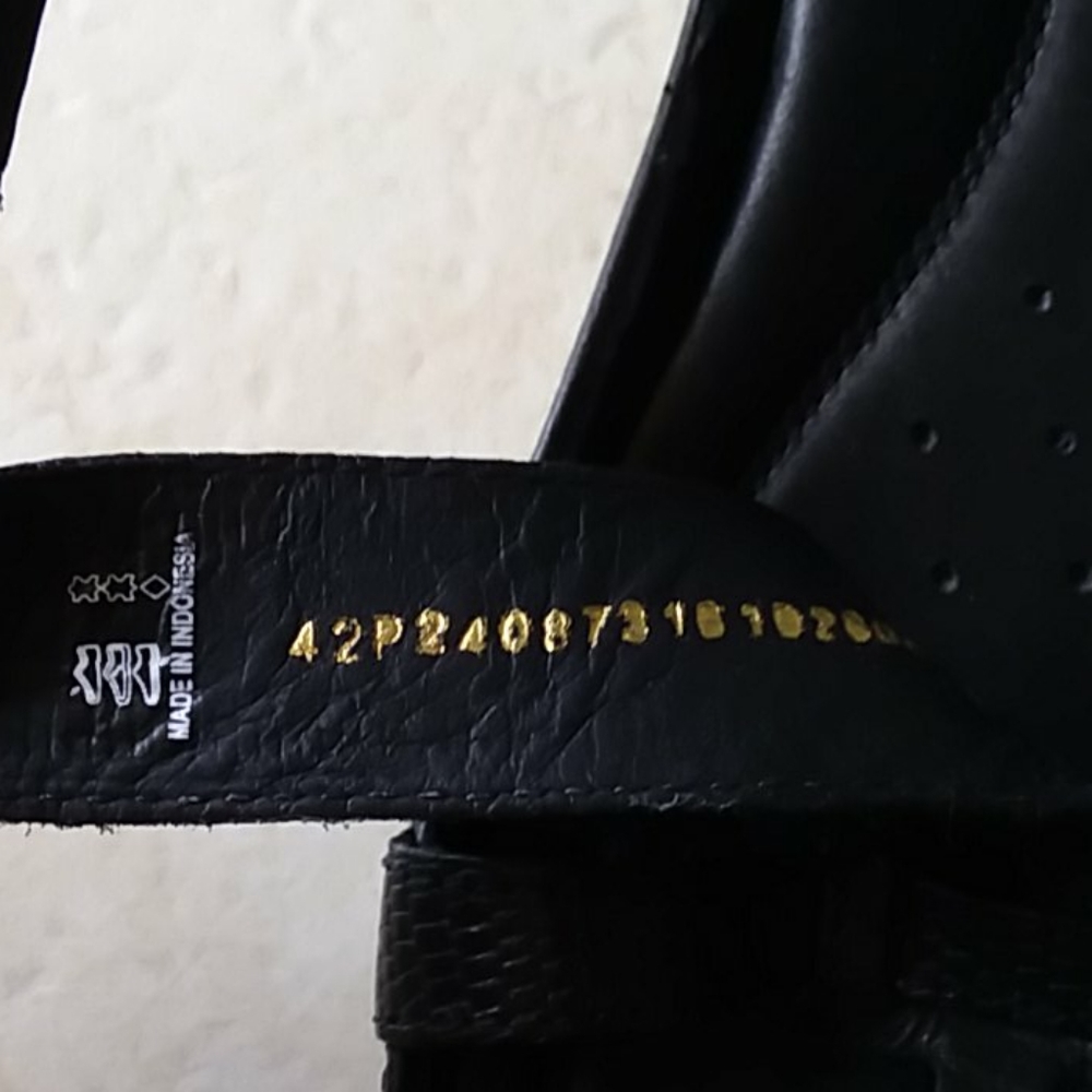 ECCO Black Sandals - Picture 8 of 8